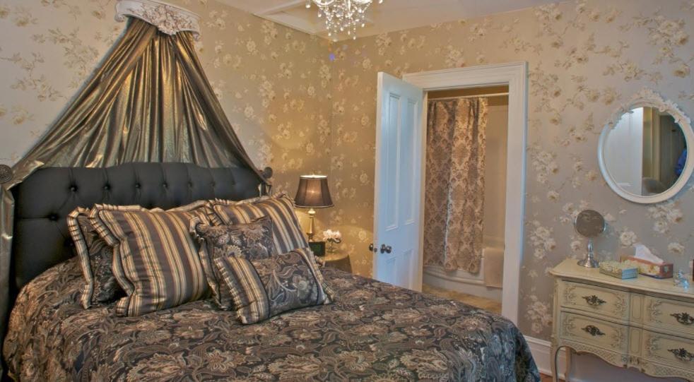 Bed and Breakfast Maplehurst Manor Brockville Pokoj fotografie